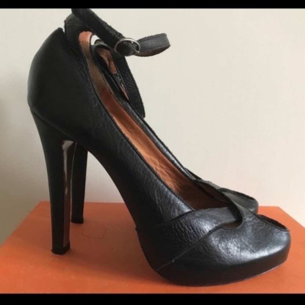 Givenchy Women’s Pumps